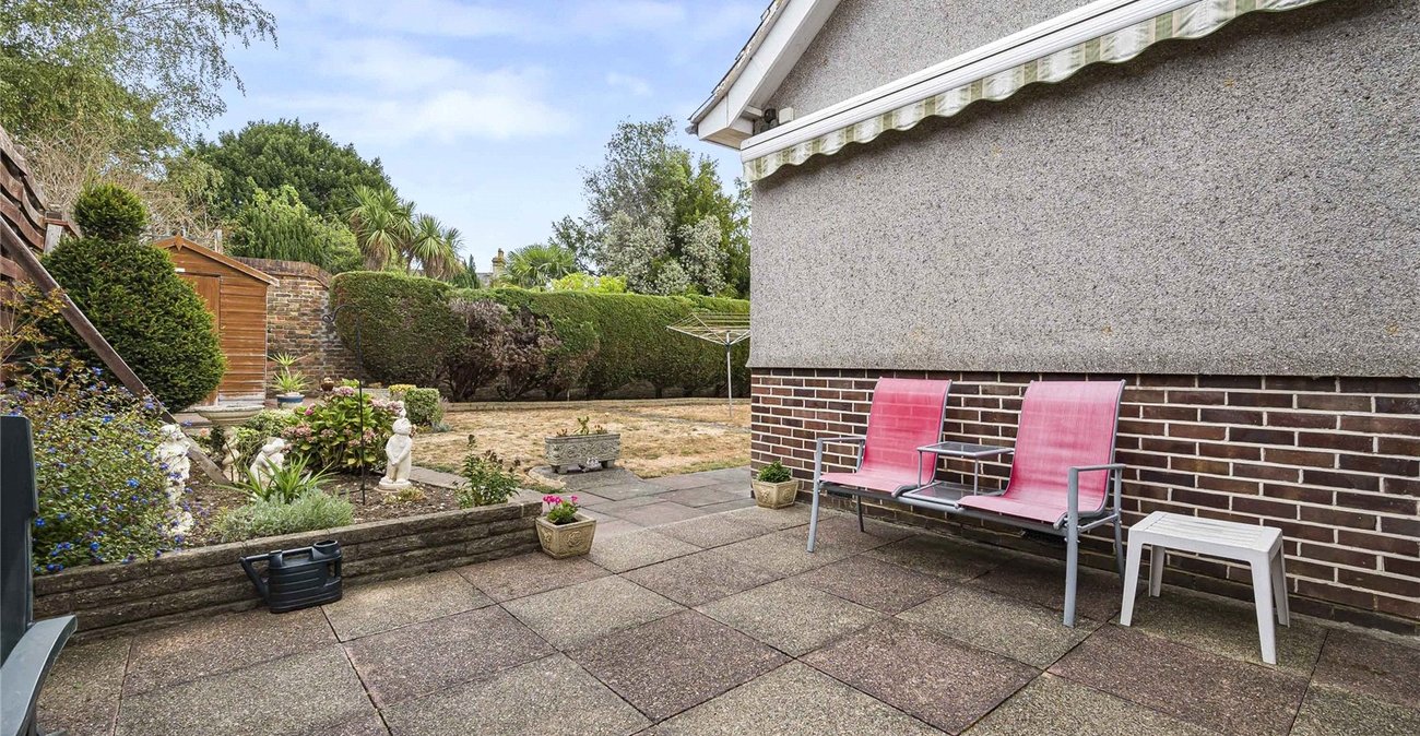 3 bedroom bungalow for sale in Bexley | Robinson Jackson