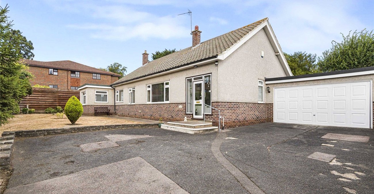 3 bedroom bungalow for sale in Bexley | Robinson Jackson