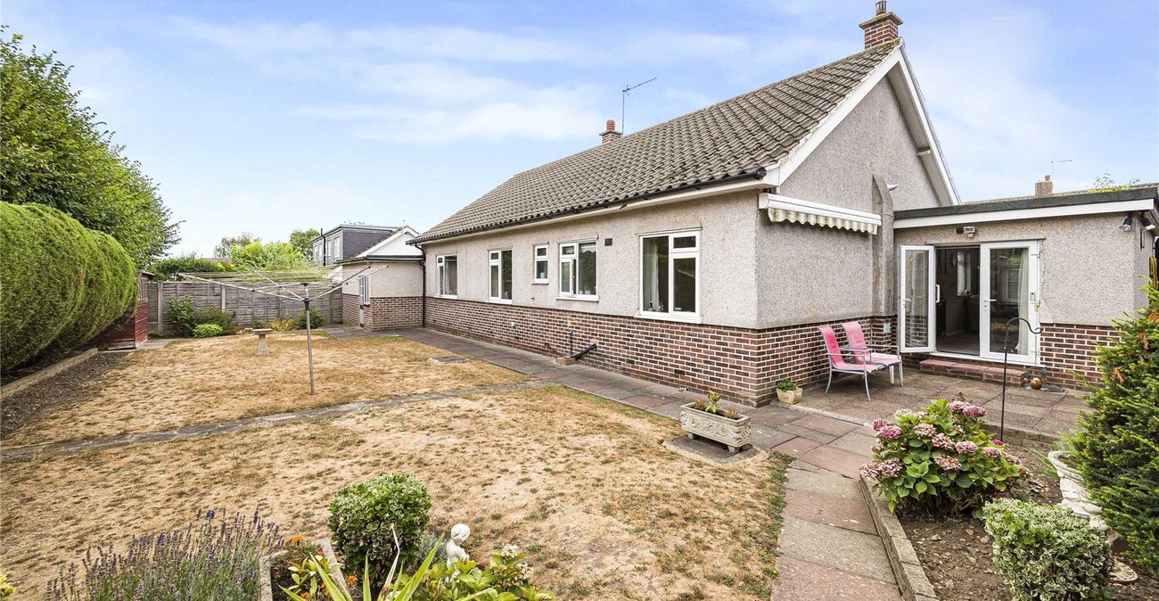 3 bedroom bungalow for sale in Bexley | Robinson Jackson