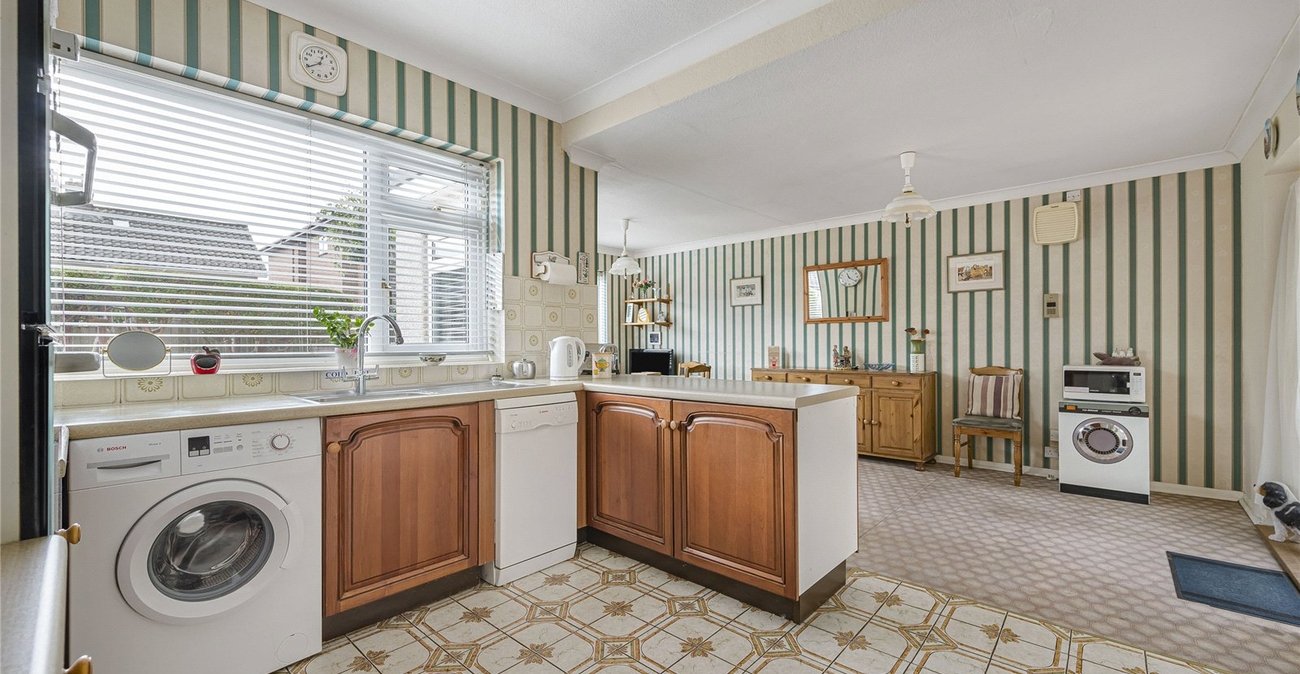 3 bedroom bungalow for sale in Bexley | Robinson Jackson