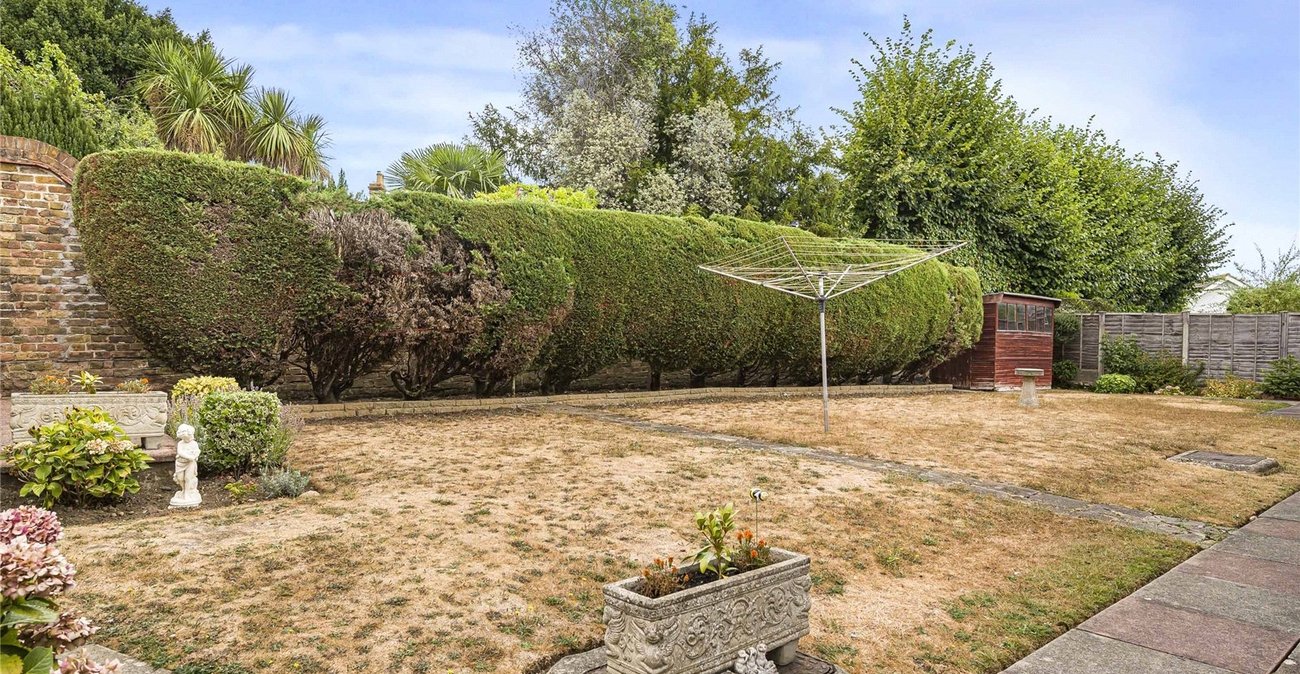 3 bedroom bungalow for sale in Bexley | Robinson Jackson