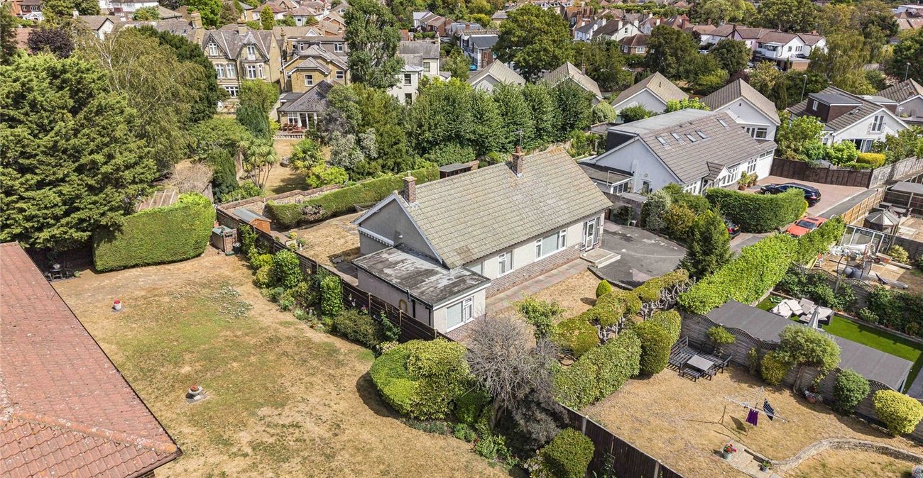 3 bedroom bungalow for sale in Bexley | Robinson Jackson