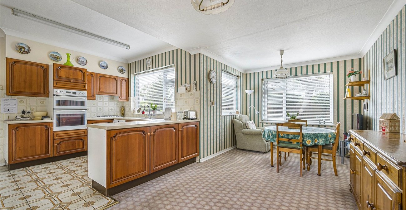 3 bedroom bungalow for sale in Bexley | Robinson Jackson