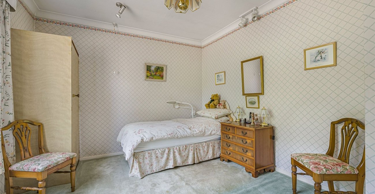 3 bedroom bungalow for sale in Bexley | Robinson Jackson