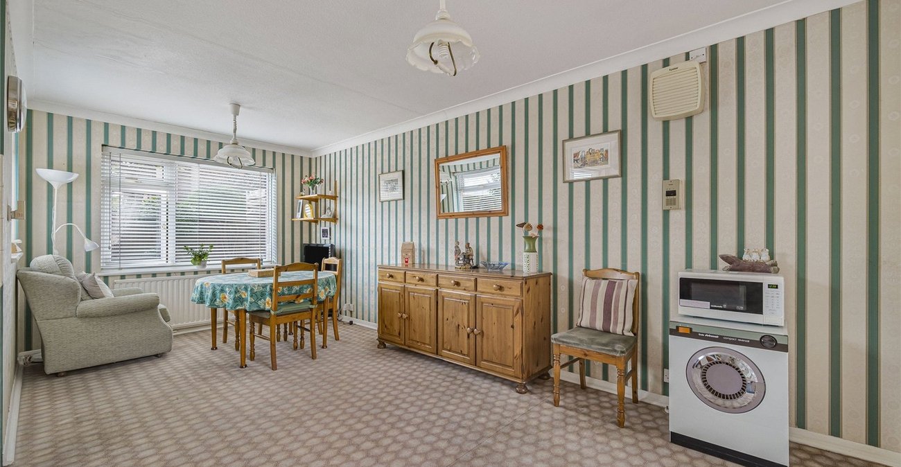 3 bedroom bungalow for sale in Bexley | Robinson Jackson