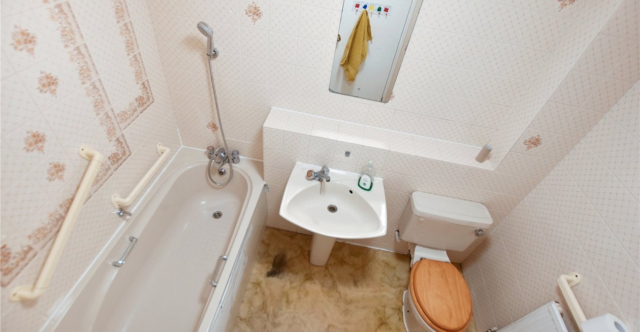 2 bedroom property for sale in Bexley | Robinson Jackson