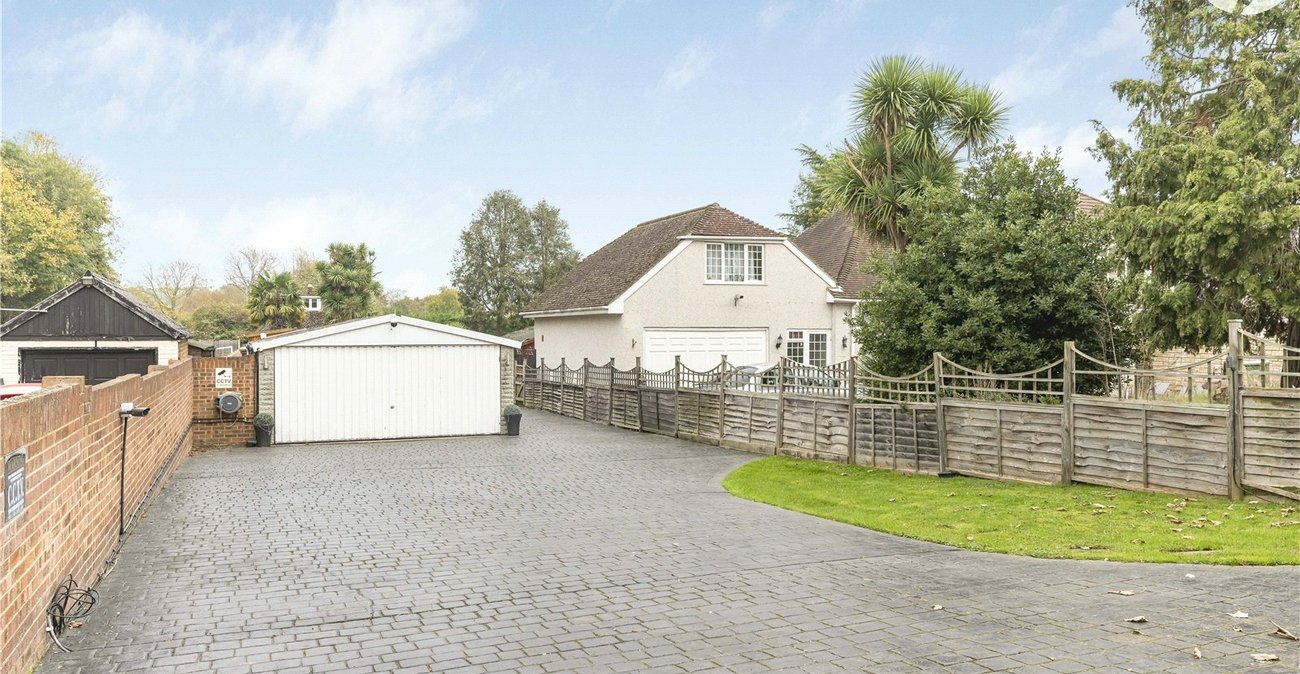 4 bedroom bungalow for sale in Bexley | Robinson Jackson