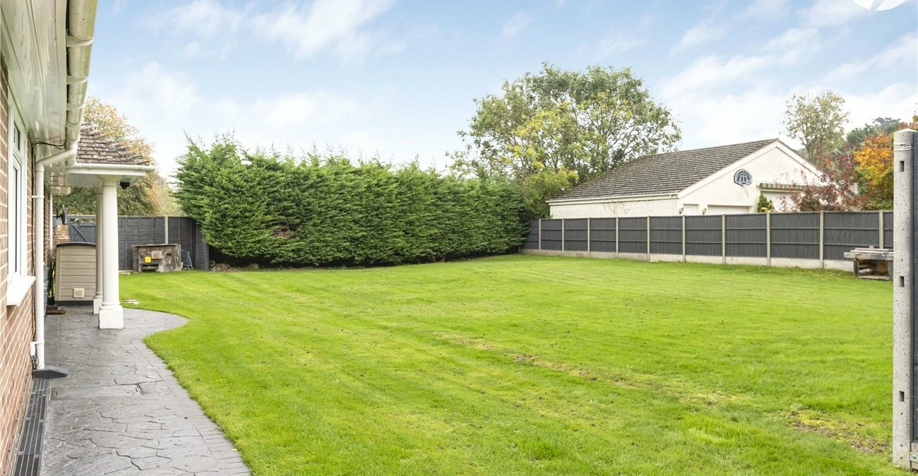 4 bedroom bungalow for sale in Bexley | Robinson Jackson