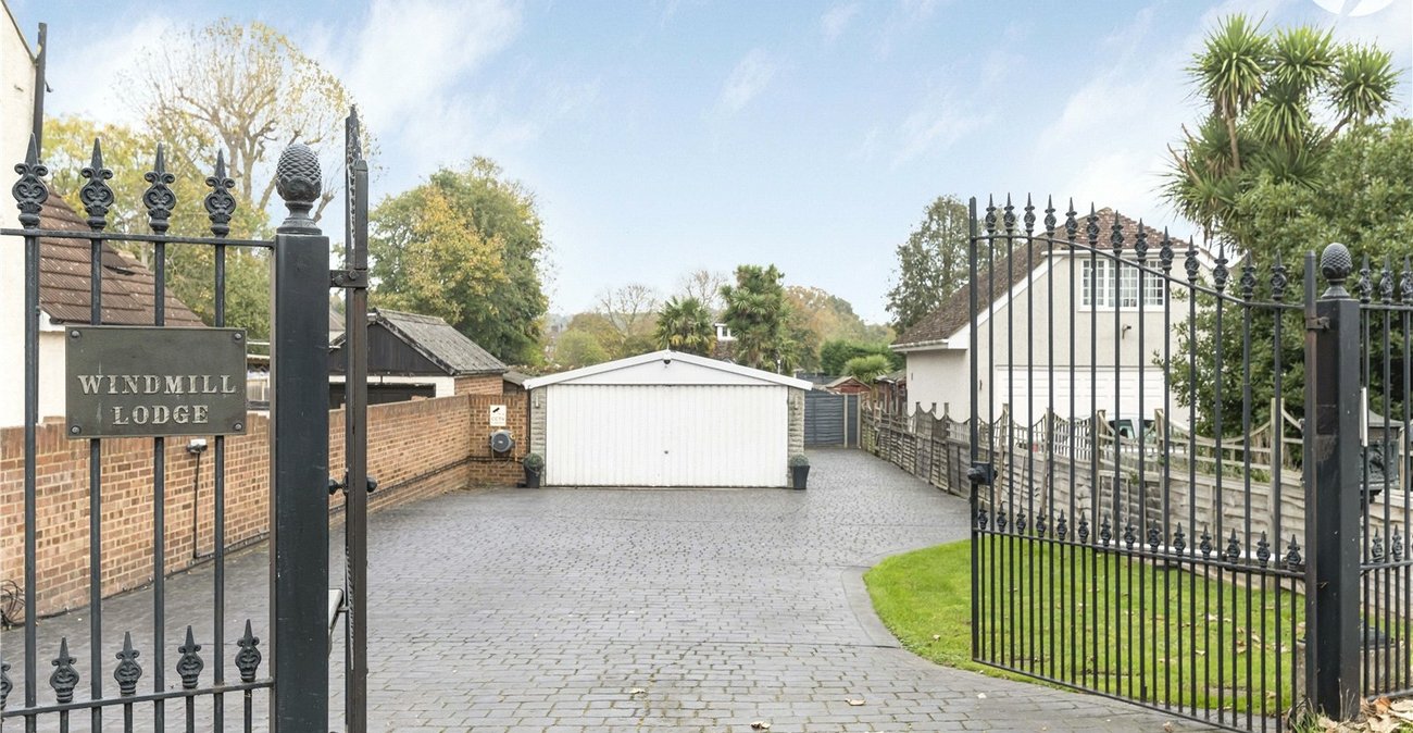 4 bedroom bungalow for sale in Bexley | Robinson Jackson