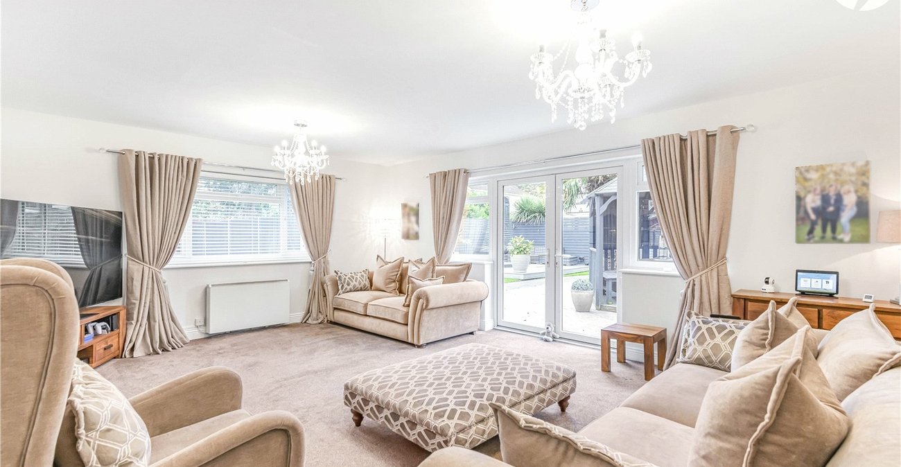 4 bedroom bungalow for sale in Bexley | Robinson Jackson