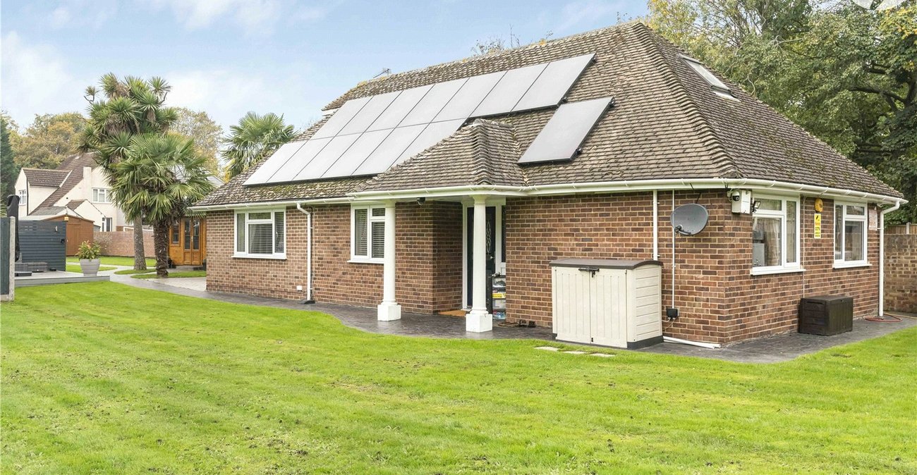 4 bedroom bungalow for sale in Bexley | Robinson Jackson