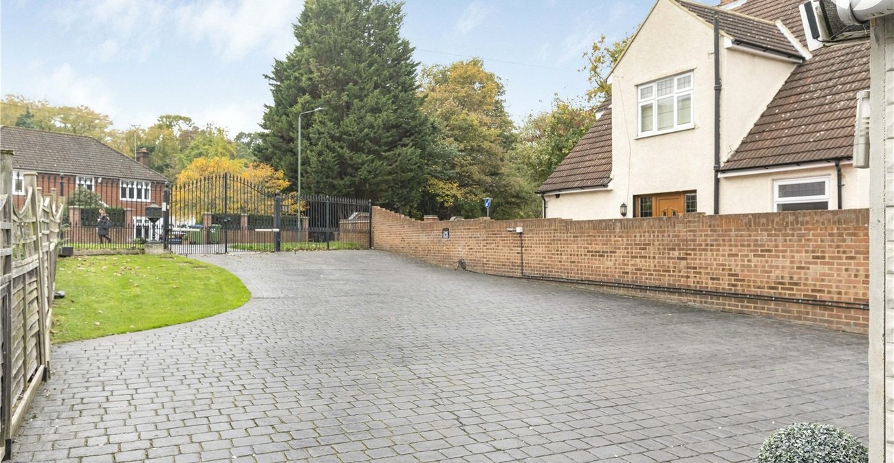 4 bedroom bungalow for sale in Bexley | Robinson Jackson