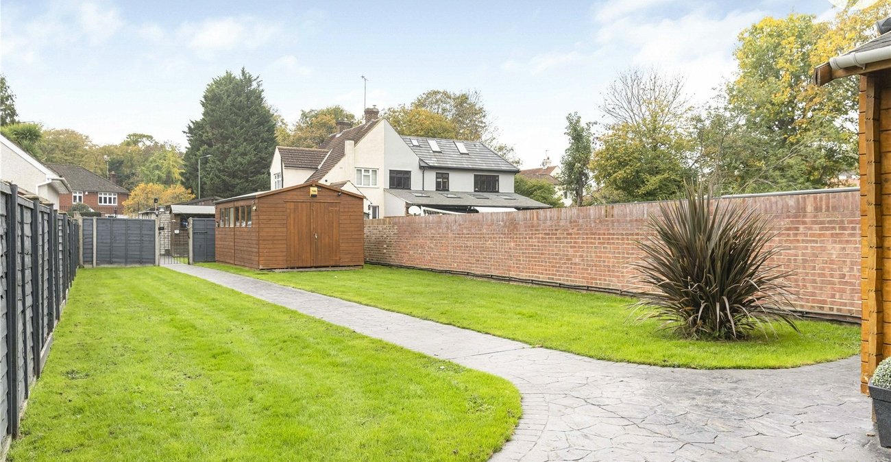 4 bedroom bungalow for sale in Bexley | Robinson Jackson