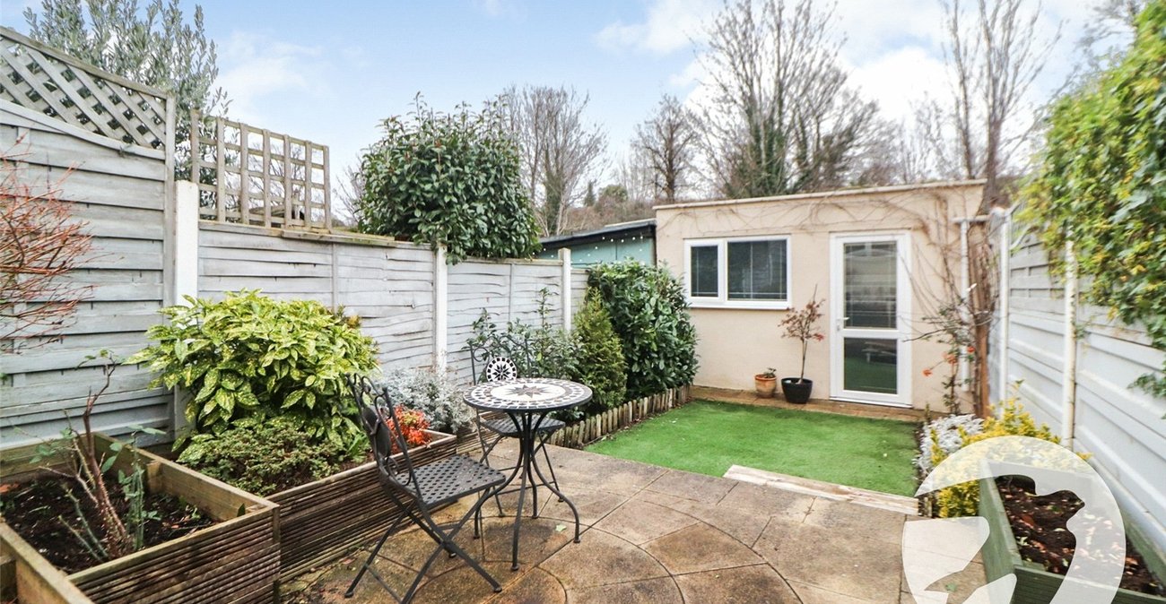 2 bedroom house for sale in Barnehurst | Robinson Jackson