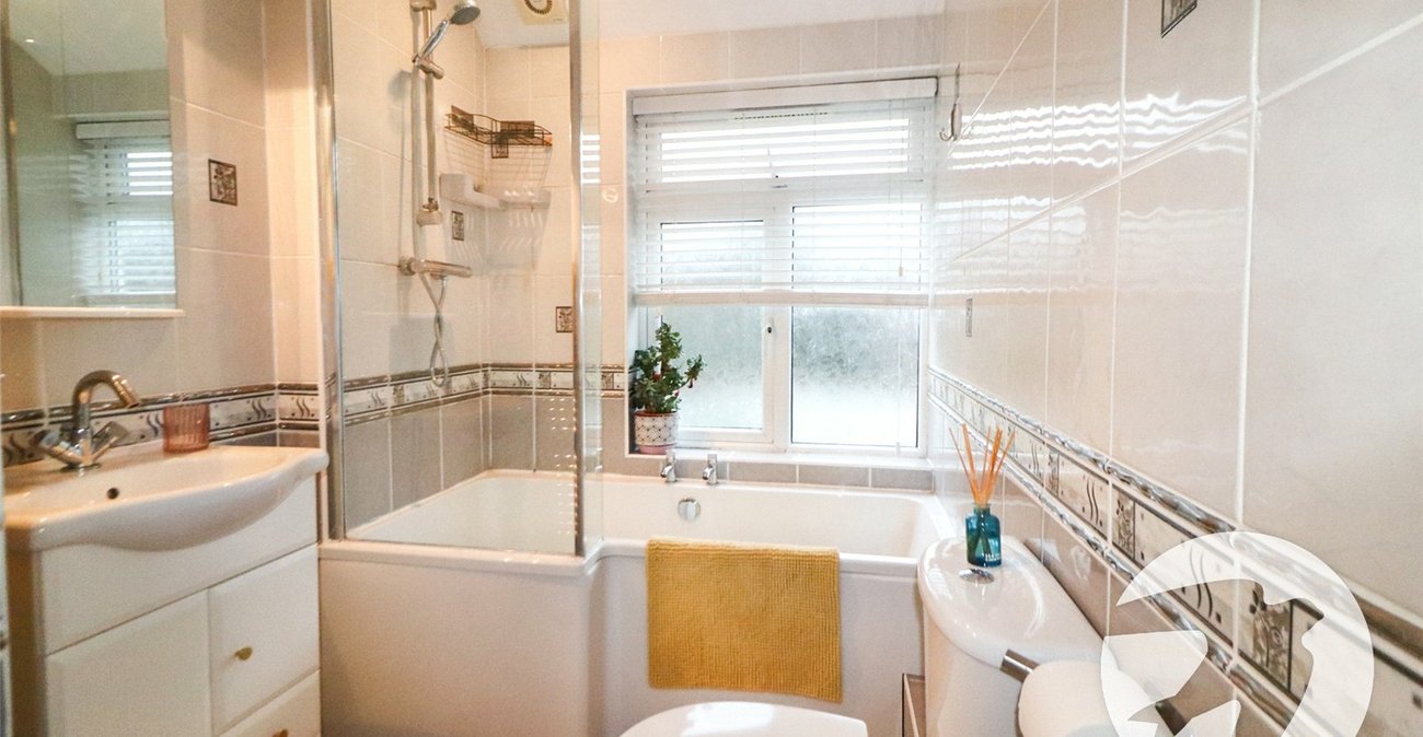 2 bedroom house for sale in Barnehurst | Robinson Jackson