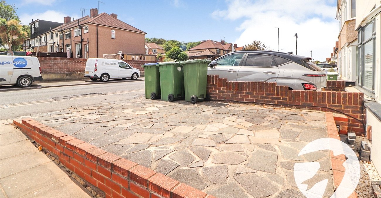 2 bedroom house for sale in Bexleyheath | Robinson Jackson