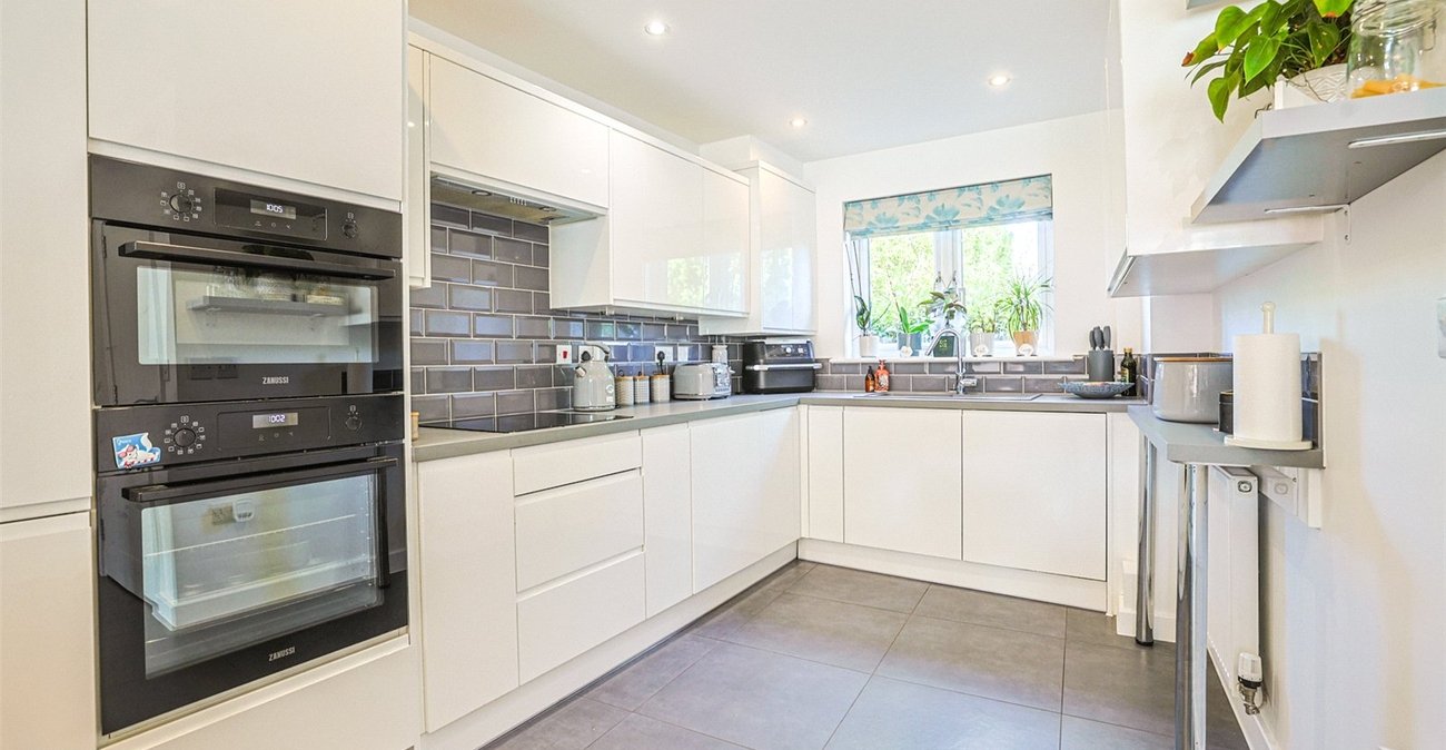 3 bedroom house for sale in Northfleet | Robinson Michael & Jackson