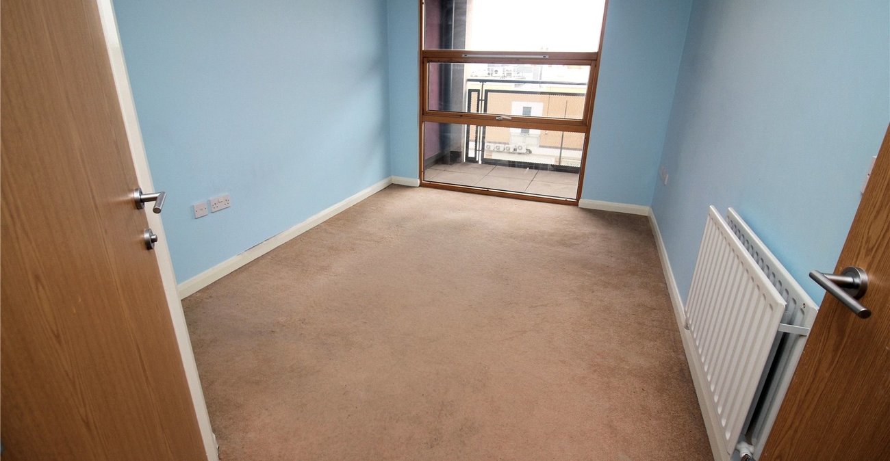 2 bedroom property for sale in 102 Erith High Street | Robinson Jackson