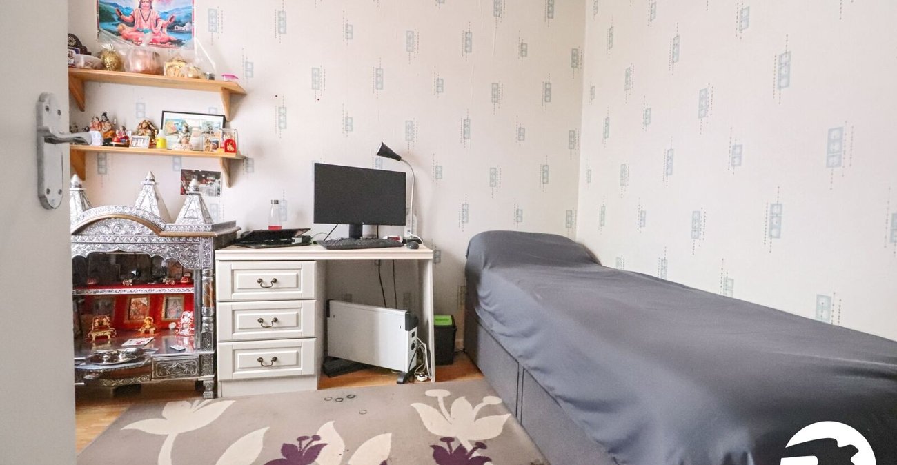 3 bedroom property for sale in Erith | Robinson Jackson