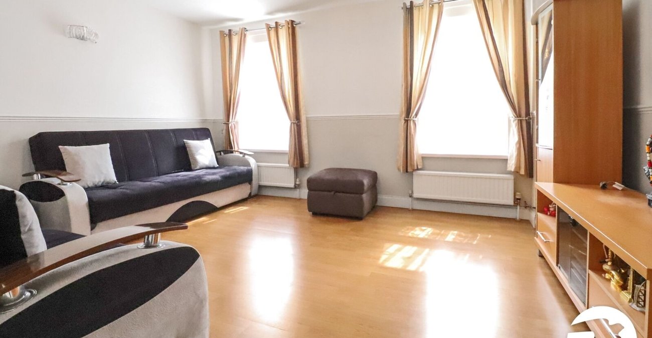 3 bedroom property for sale in Erith | Robinson Jackson