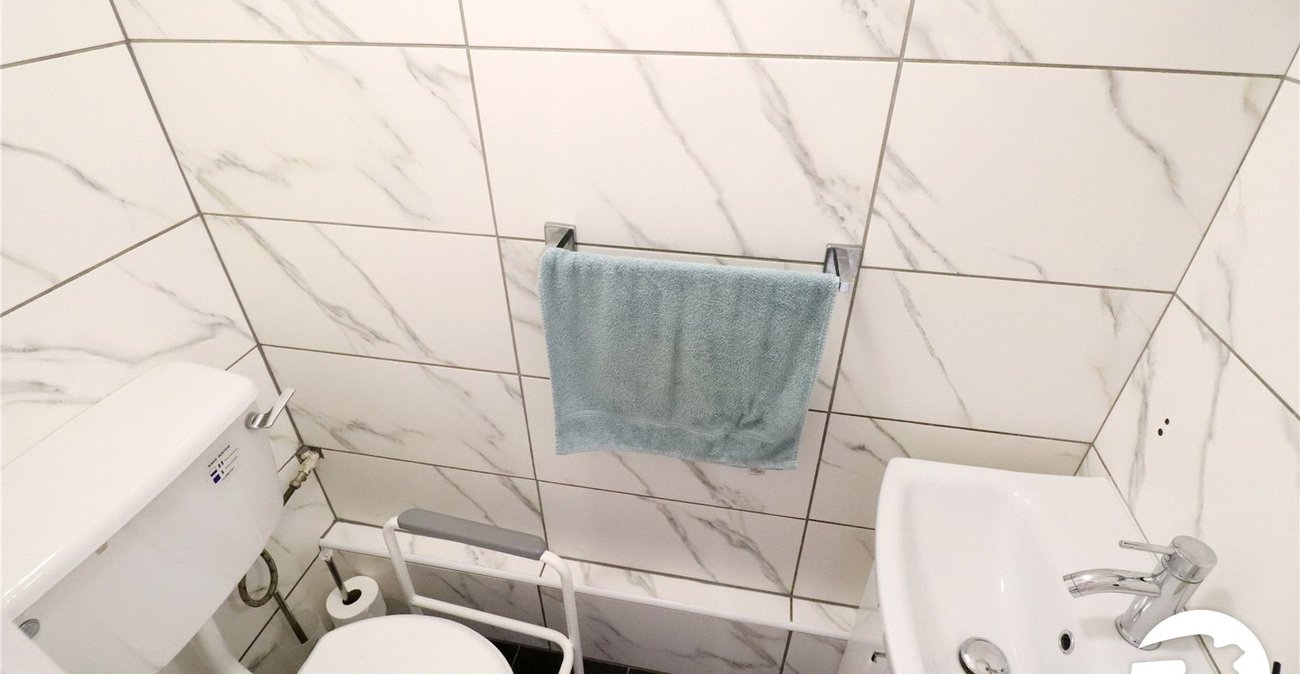 3 bedroom property for sale in Erith | Robinson Jackson