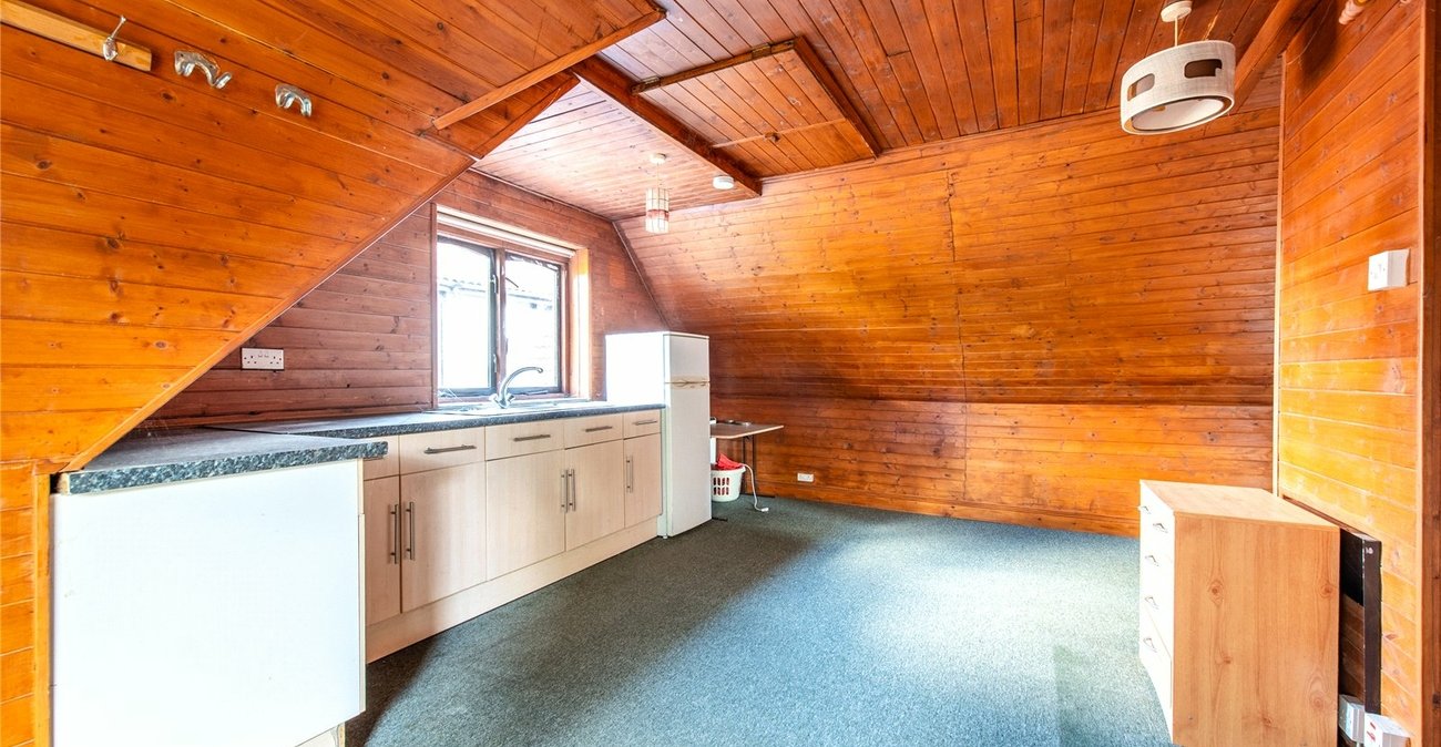 5 bedroom house for sale in Gravesend | Robinson Michael & Jackson