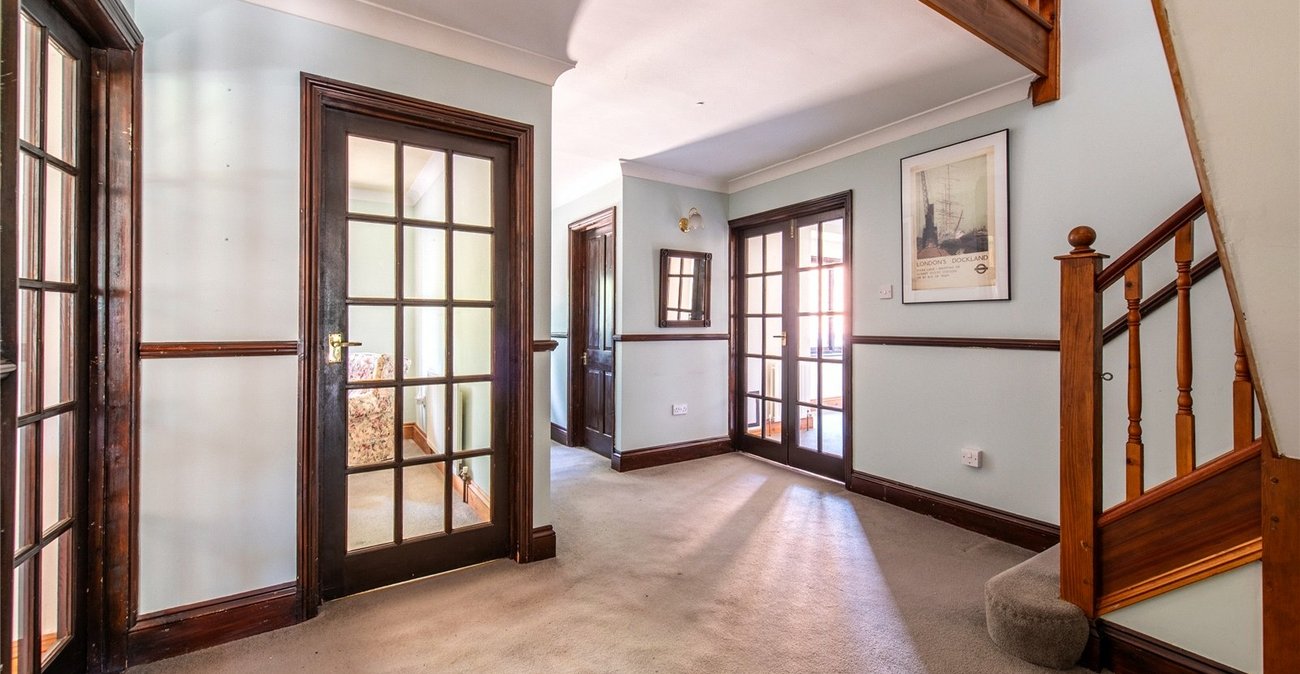 5 bedroom house for sale in Gravesend | Robinson Michael & Jackson