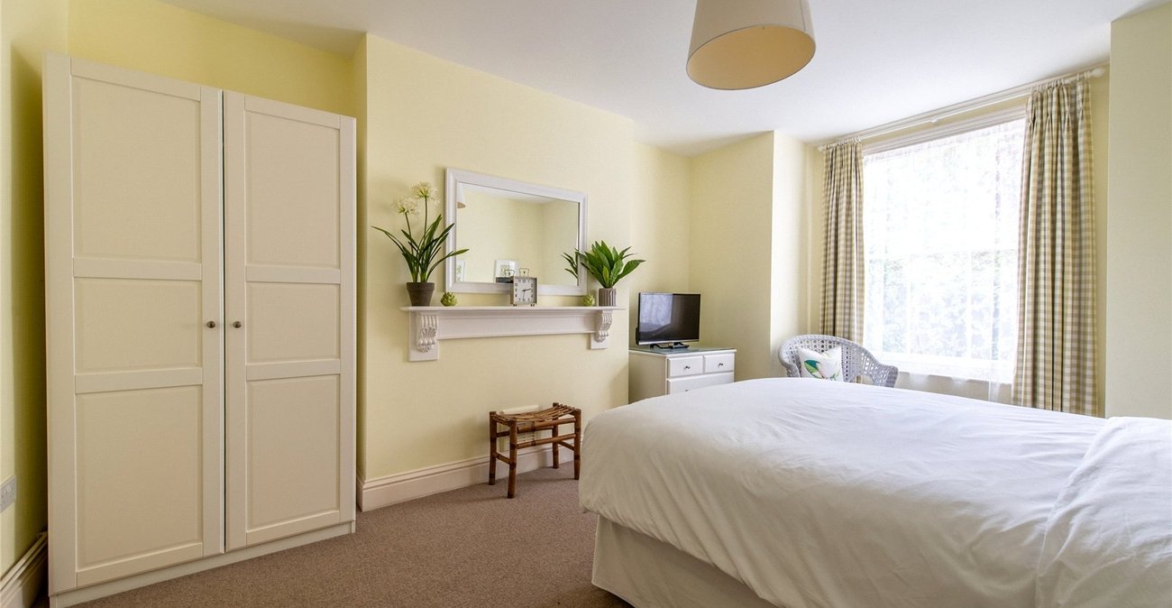 5 bedroom house for sale in Gravesend | Robinson Michael & Jackson