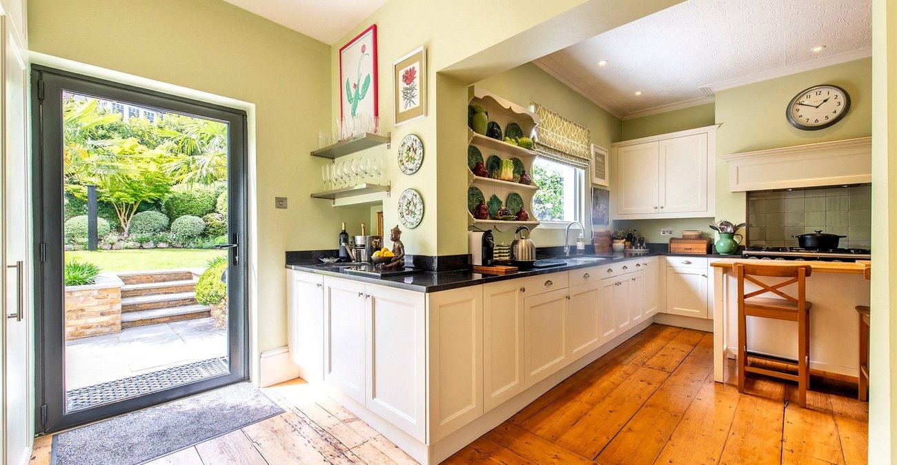 5 bedroom house for sale in Gravesend | Robinson Michael & Jackson