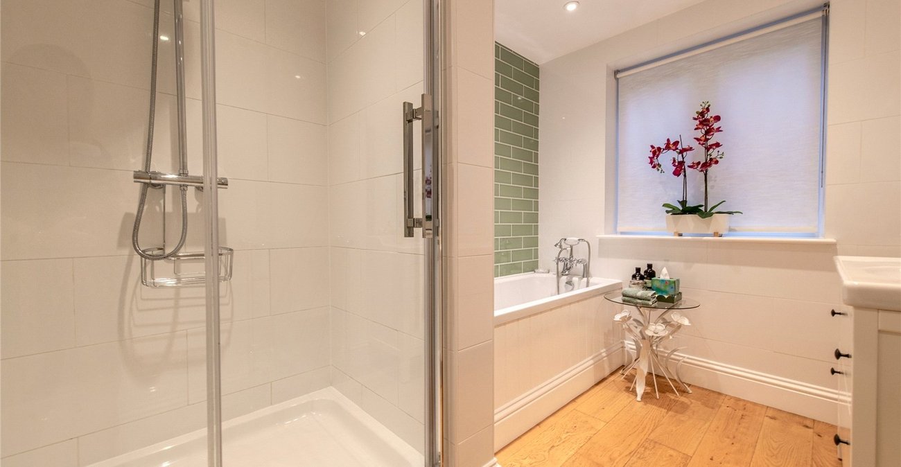 5 bedroom house for sale in Gravesend | Robinson Michael & Jackson