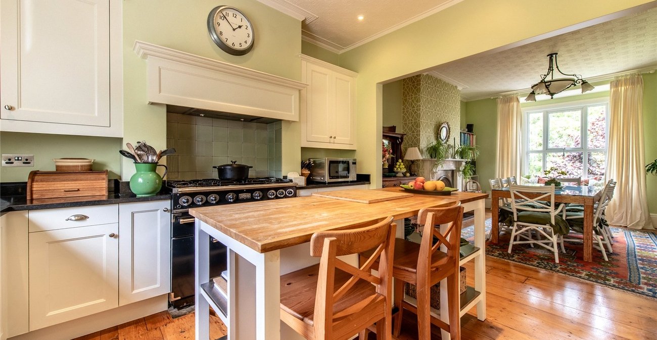 5 bedroom house for sale in Gravesend | Robinson Michael & Jackson