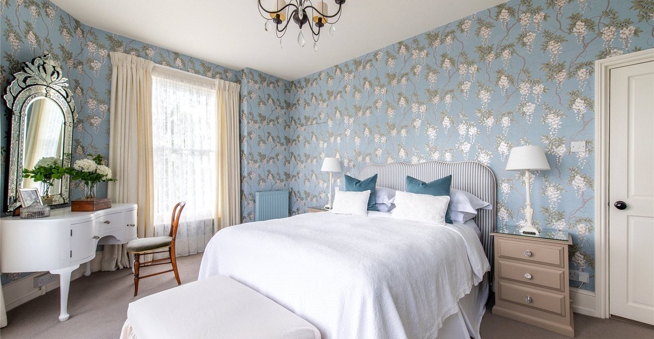 5 bedroom house for sale in Gravesend | Robinson Michael & Jackson