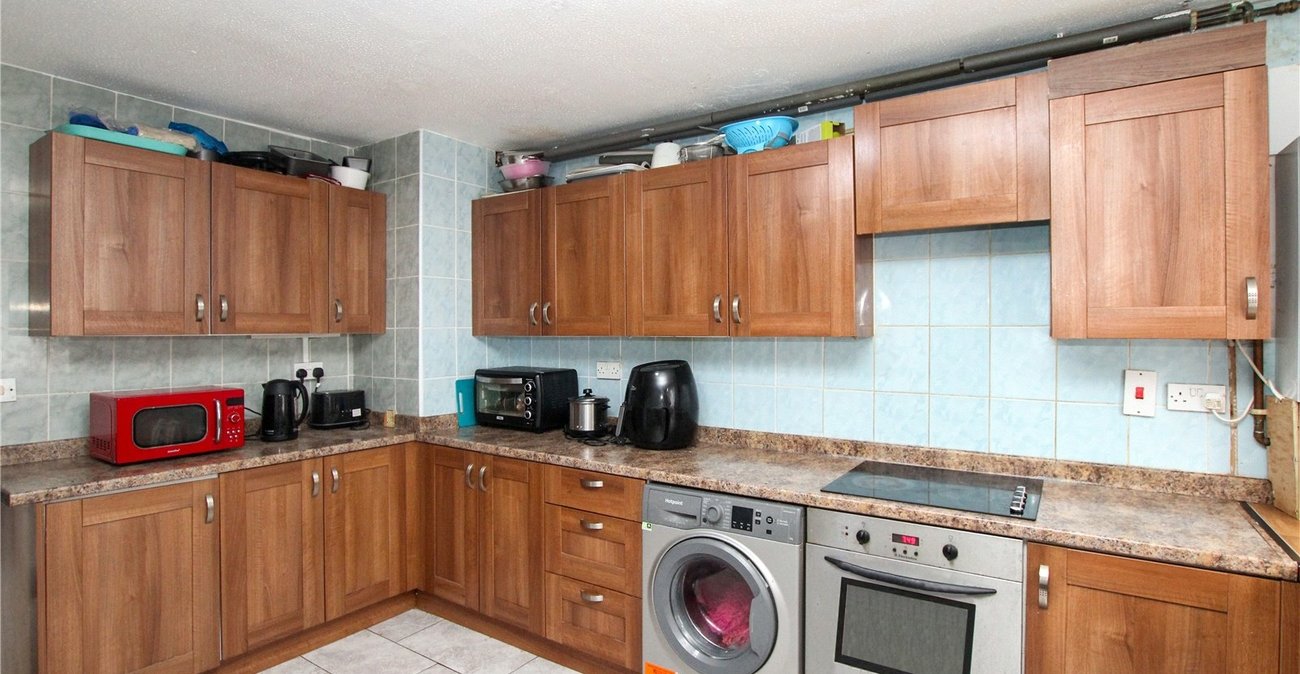 3 bedroom property for sale in Thamesmead | Robinson Jackson