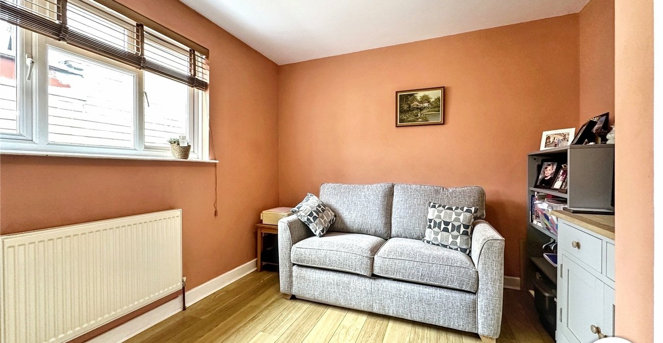 3 bedroom bungalow for sale in Rochester | Robinson Michael & Jackson