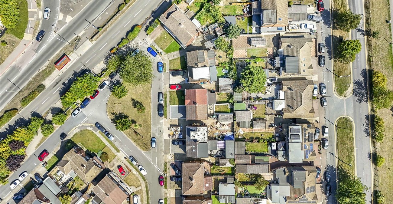 3 bedroom house for sale in Fleet Estate | Robinson Jackson