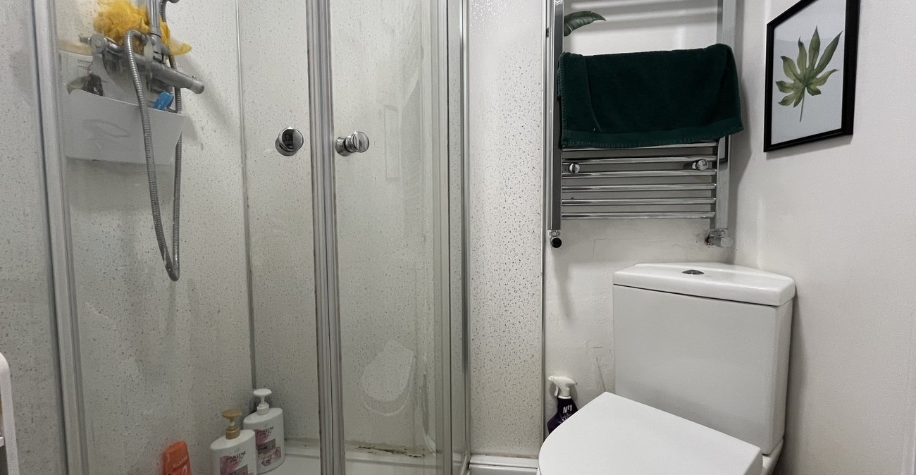 5 bedroom house for sale in Walderslade | Robinson Michael & Jackson