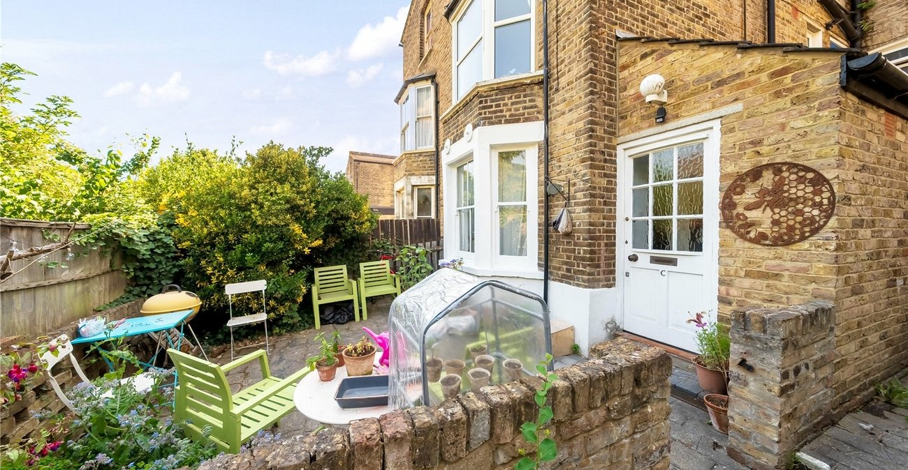 1 bedroom property for sale in Sydenham | Robinson Jackson