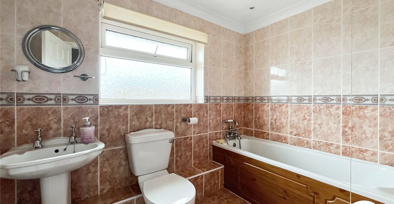 3 bedroom house for sale in Newington | Robinson Michael & Jackson