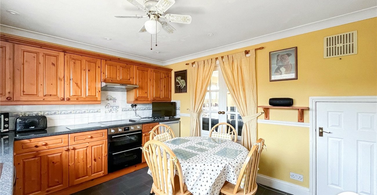 3 bedroom house for sale in Newington | Robinson Michael & Jackson