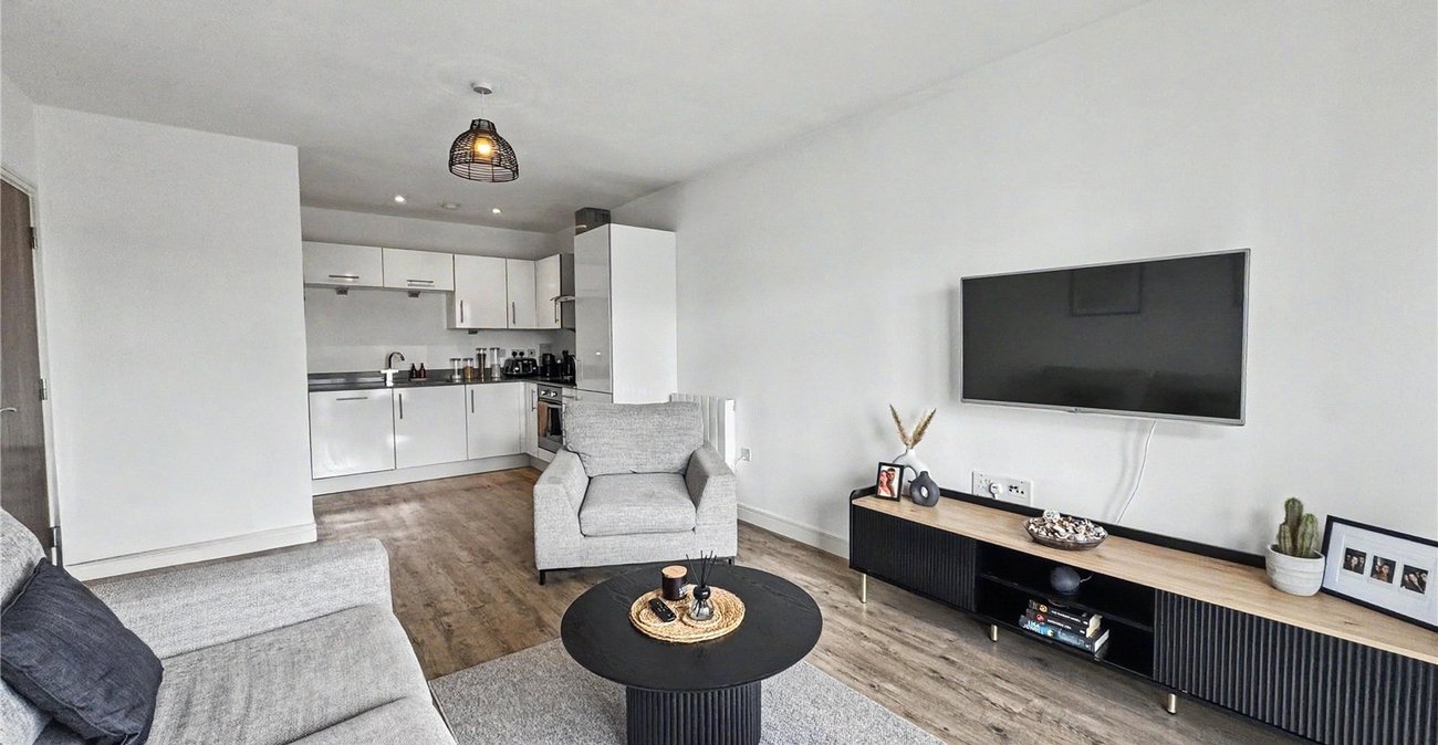 1 bedroom property for sale in Gillingham | Robinson Michael & Jackson