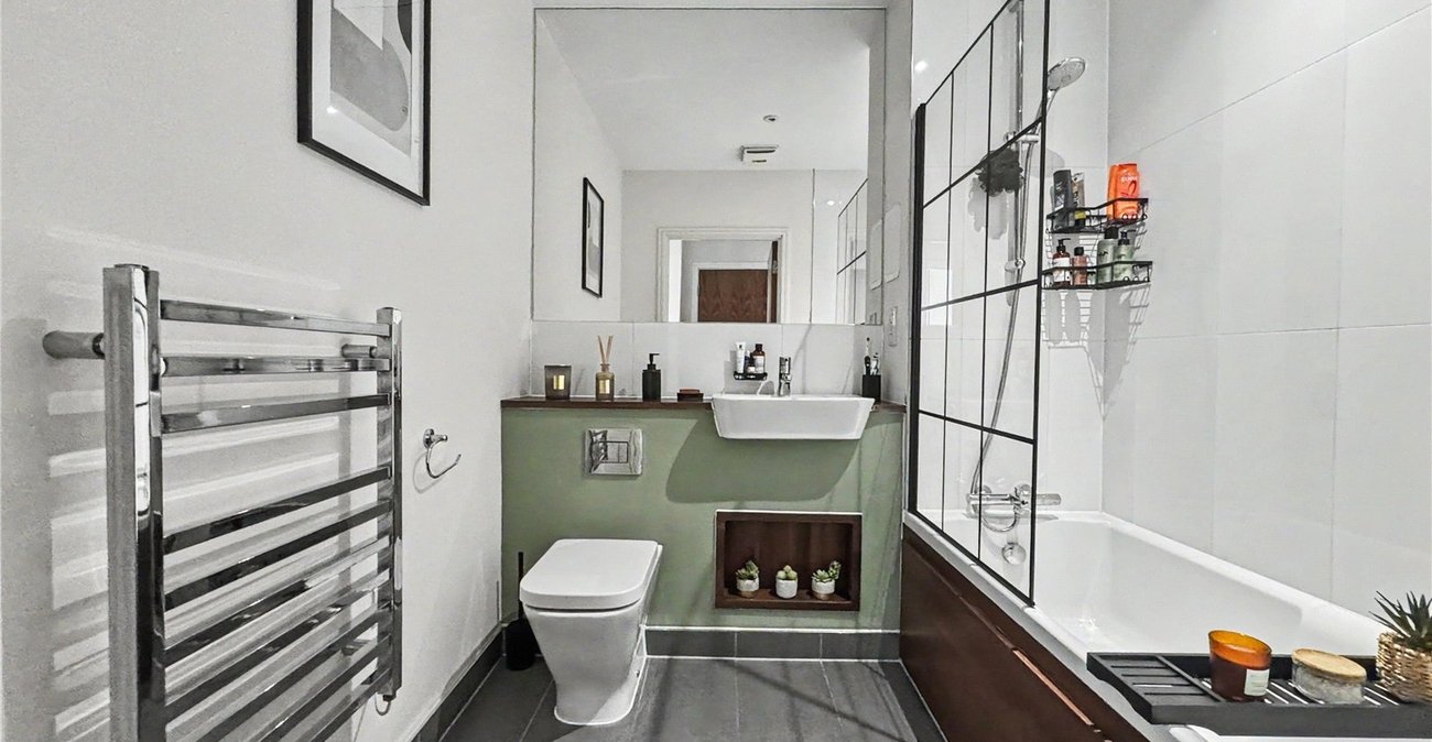 1 bedroom property for sale in Gillingham | Robinson Michael & Jackson