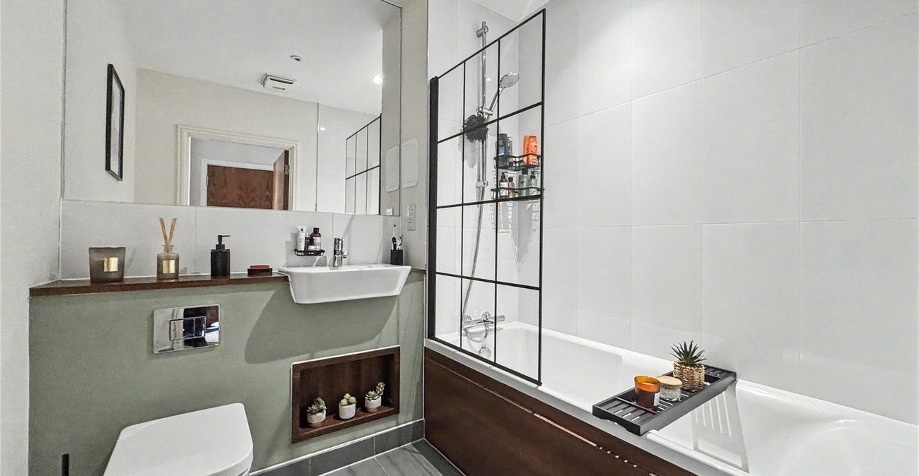 1 bedroom property for sale in Gillingham | Robinson Michael & Jackson
