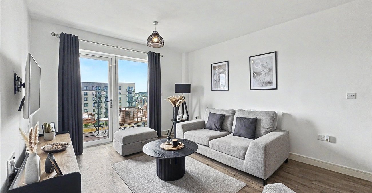 1 bedroom property for sale in Gillingham | Robinson Michael & Jackson
