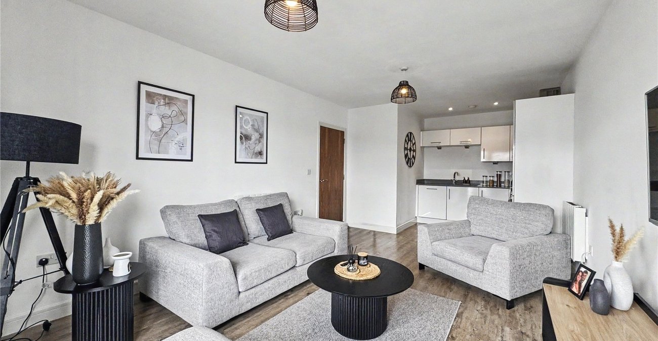 1 bedroom property for sale in Gillingham | Robinson Michael & Jackson