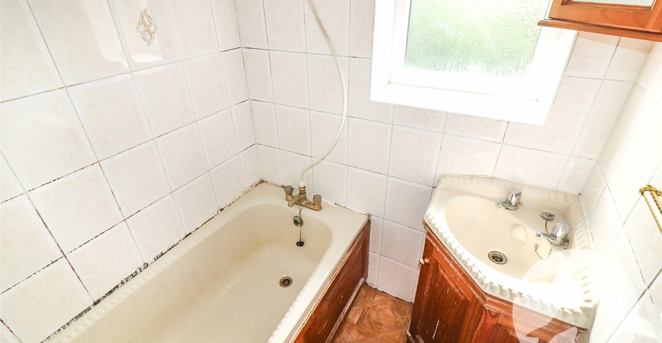 3 bedroom house for sale in Northumberland Heath | Robinson Jackson