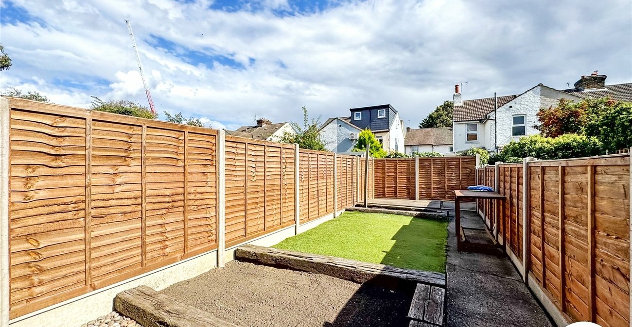 2 bedroom house for sale in Maidstone | Robinson Michael & Jackson