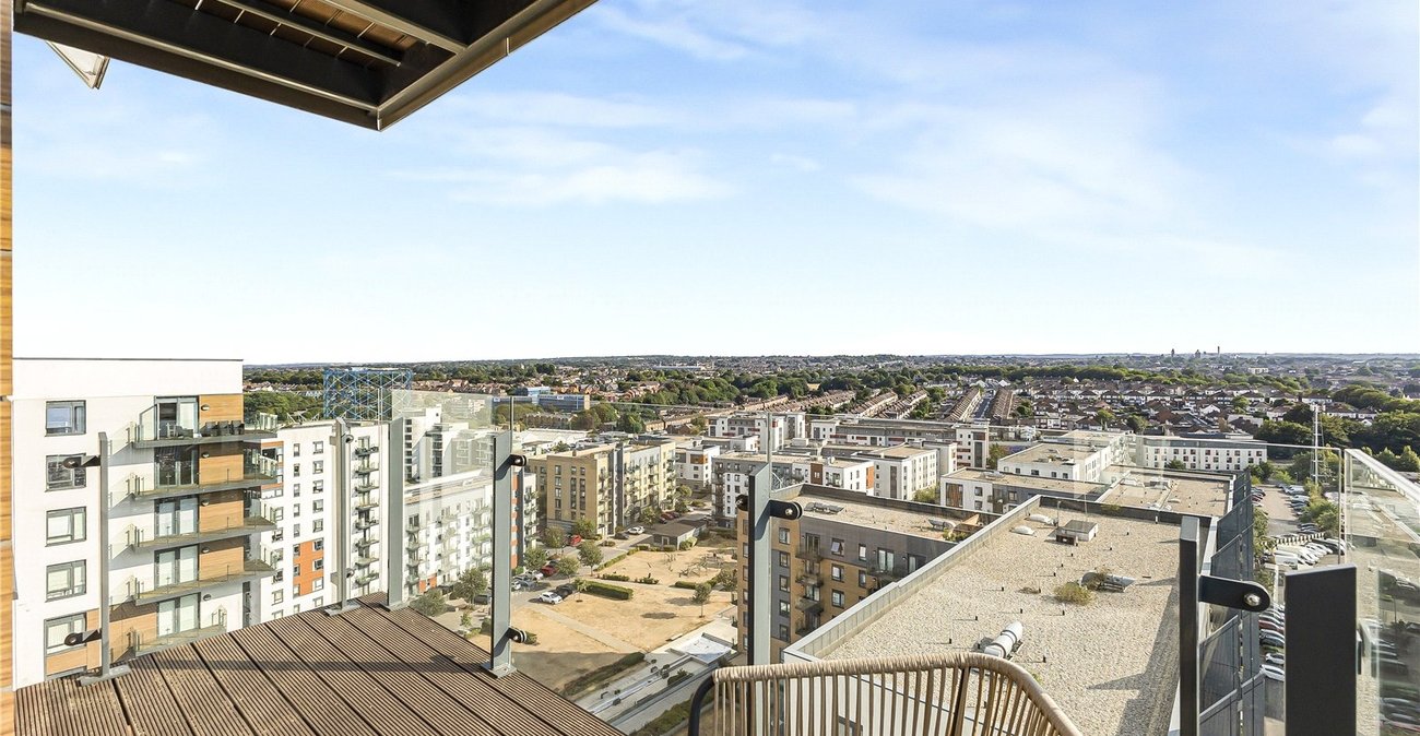 2 bedroom property for sale in Gillingham | Robinson Michael & Jackson