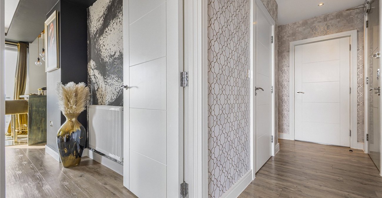2 bedroom property for sale in Gillingham | Robinson Michael & Jackson