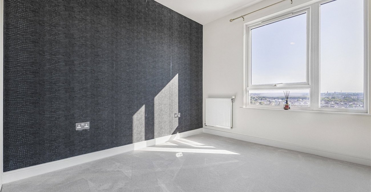 2 bedroom property for sale in Gillingham | Robinson Michael & Jackson