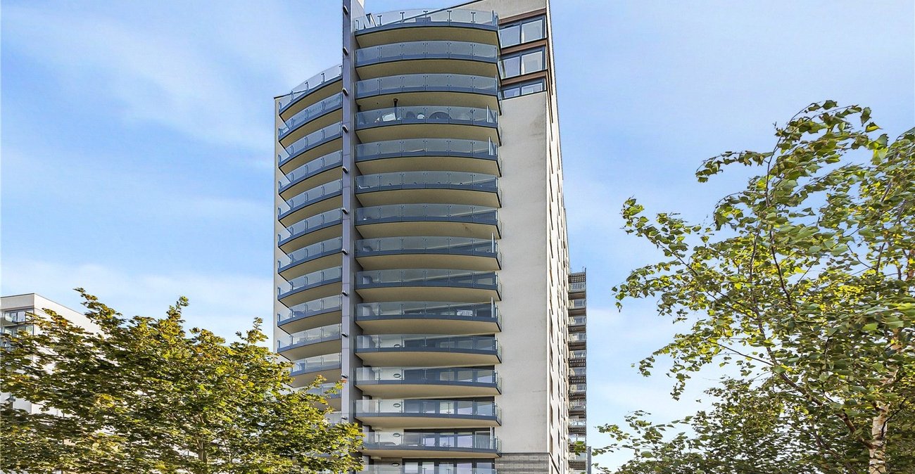 2 bedroom property for sale in Gillingham | Robinson Michael & Jackson